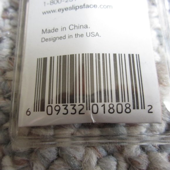 elf Smudge Eye Sponge - Picture 5 of 5